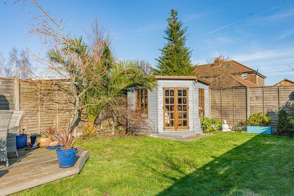 Waverley Road, Drayton photo 4