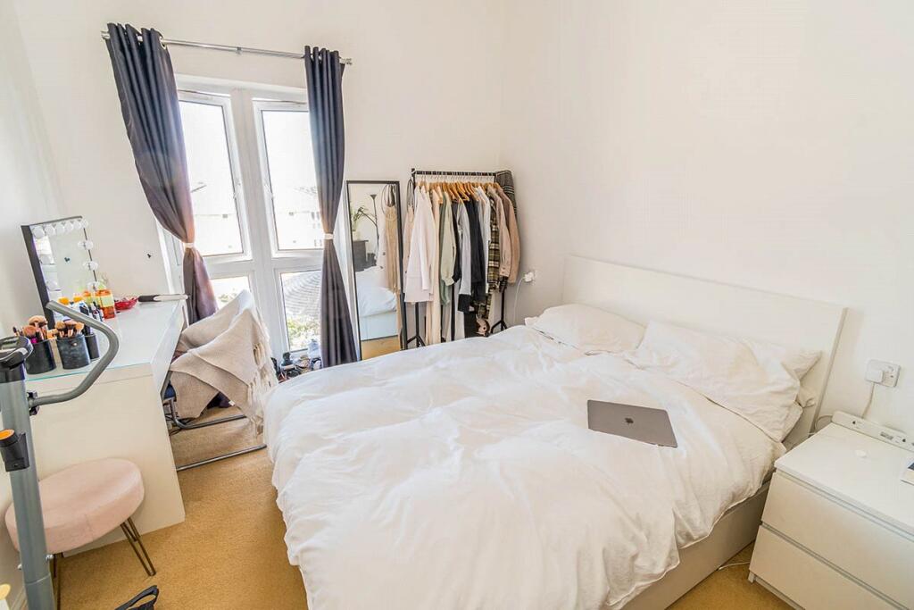 Apartment in Southampton - More