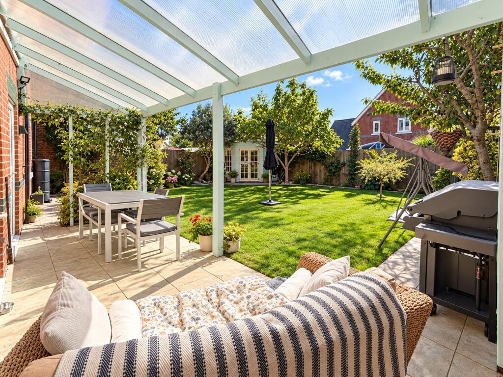 House in Wealden, Hailsham - View 3