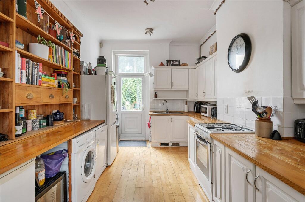House in London, Finsbury Park - View 2