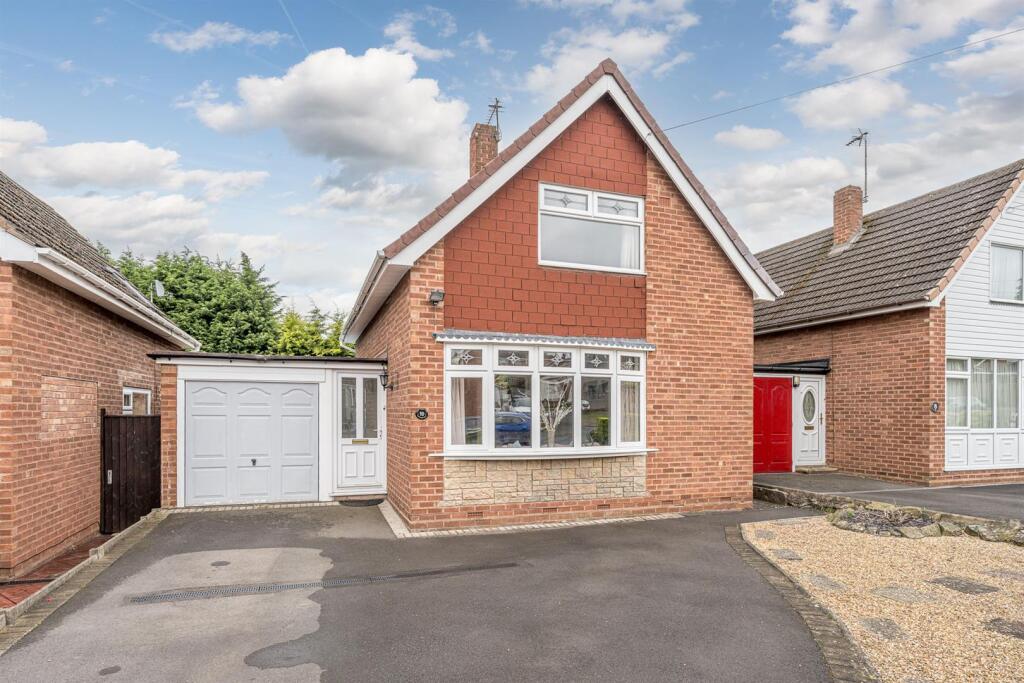 Main image of property: Mayfair Drive, Kingswinford, DY6 9DW