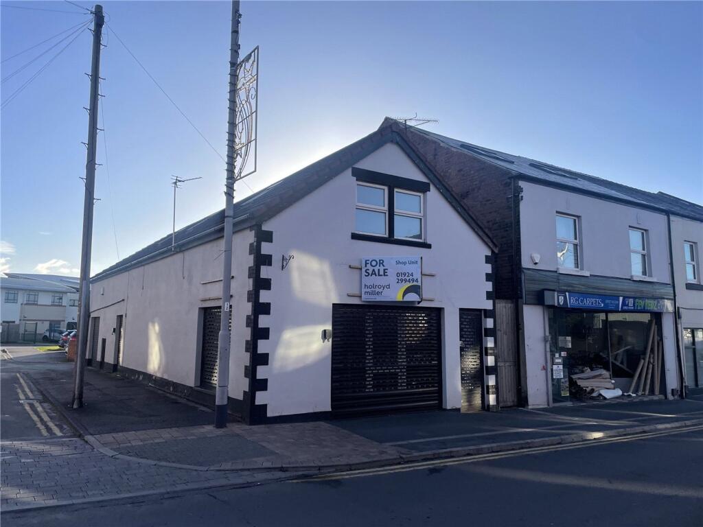 Main image of property: 84b Station Lane, Featherstone, WF7 5BB