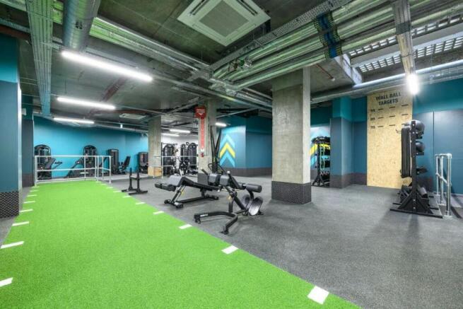 tenant-puregym-interior.jpg