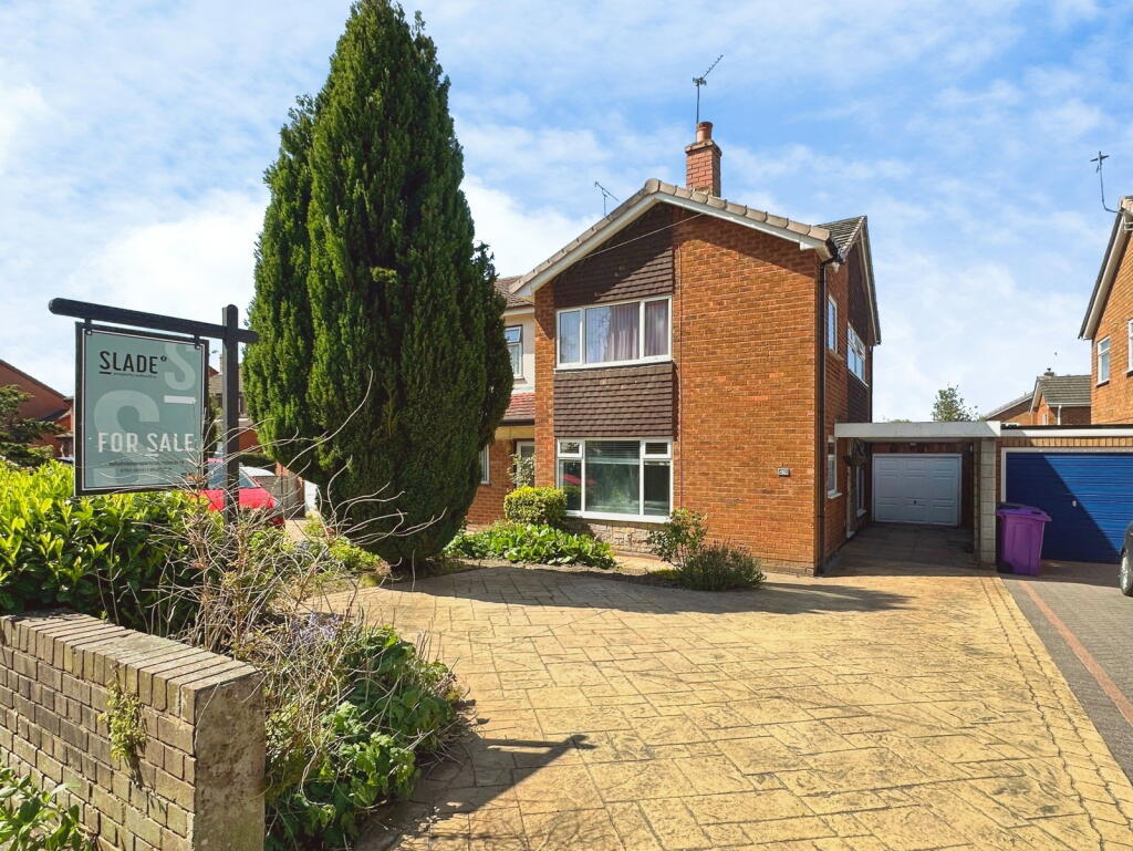 Main image of property: Oak Hill, Finchfield, Wolverhampton, WV3 9AA