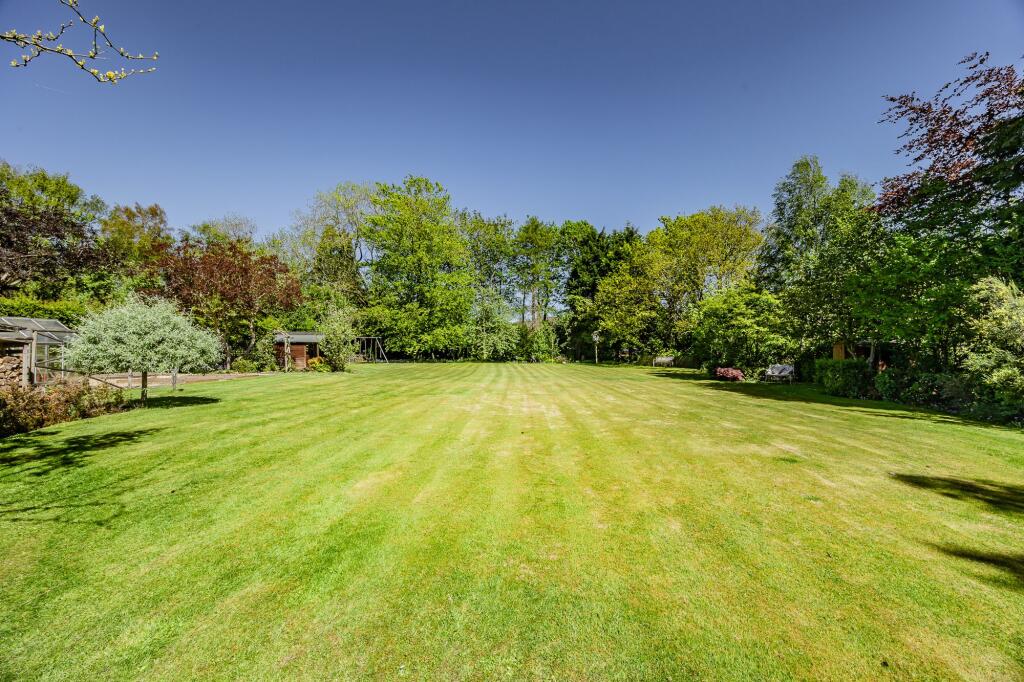 House in Stockport, Kitt's Moss, Bramhall - View 2