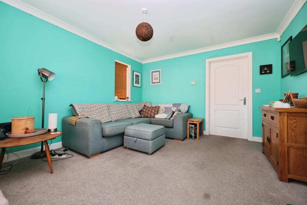 House in Lincoln, Moorlands, Boultham Moor - More