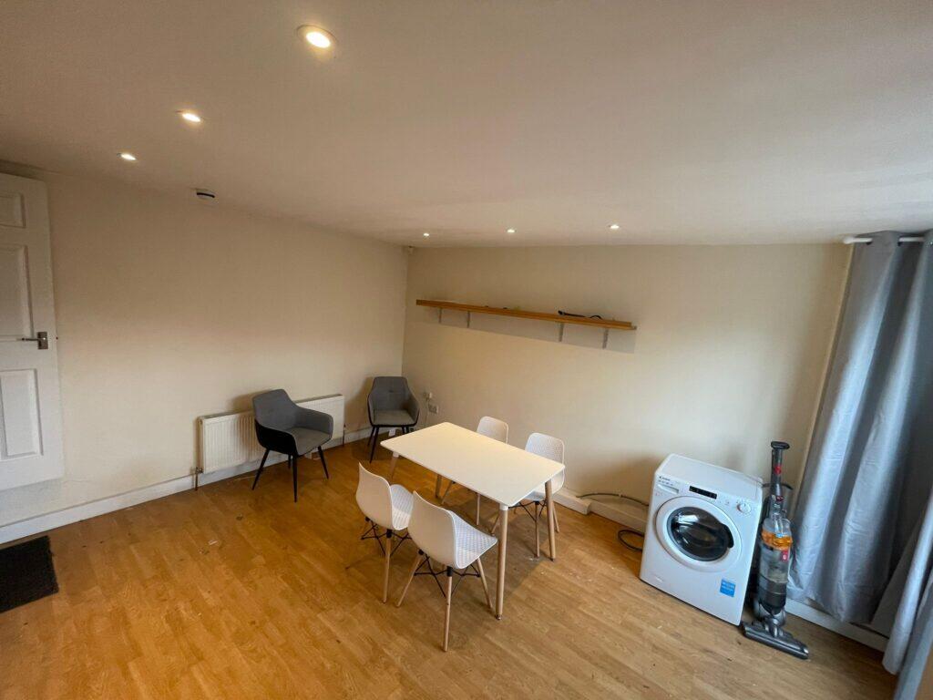 Norman Mount, Kirkstall, Leeds, LS5 3JQ - View 2
