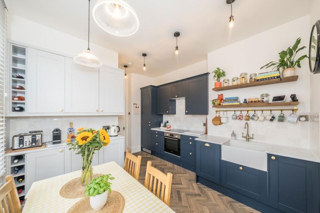 Apartment in London - View 4