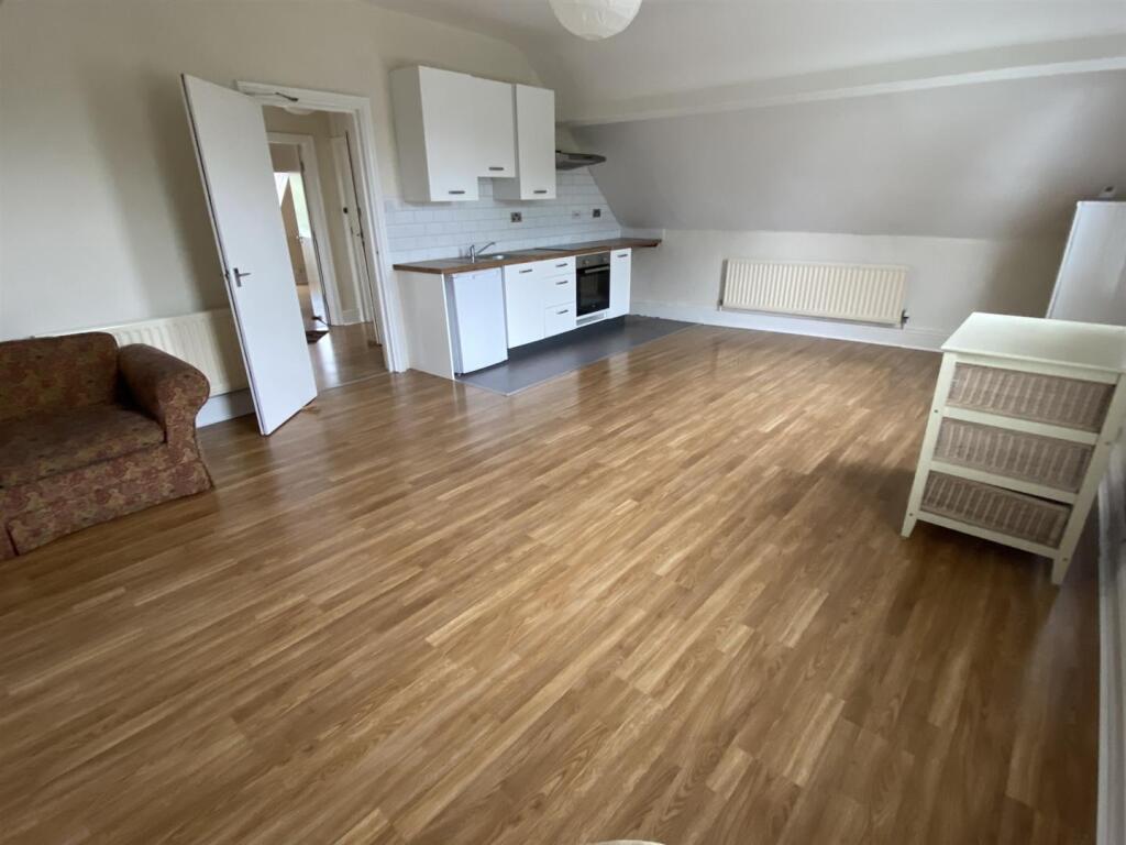 Apartment in Derby - View 5