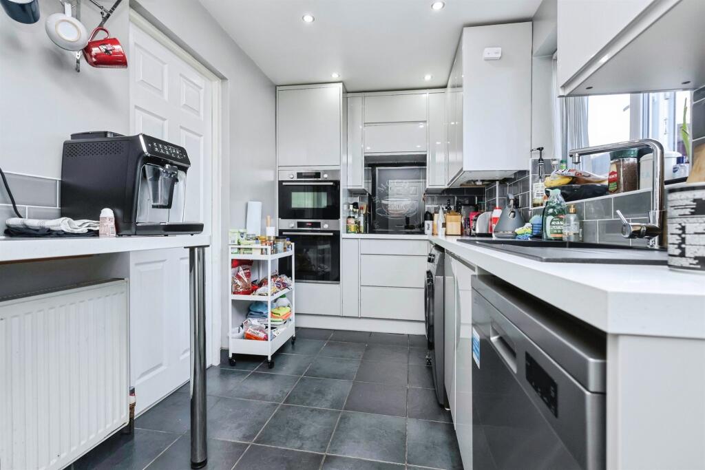 Hedgley Grove, Birmingham photo 4