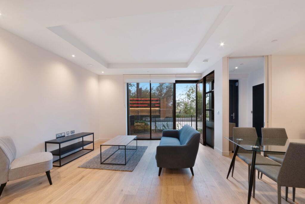 Main image of property: Lookout Lane, London, London, Greater London, E14 0SX