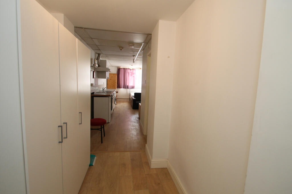 Apartment in London - More