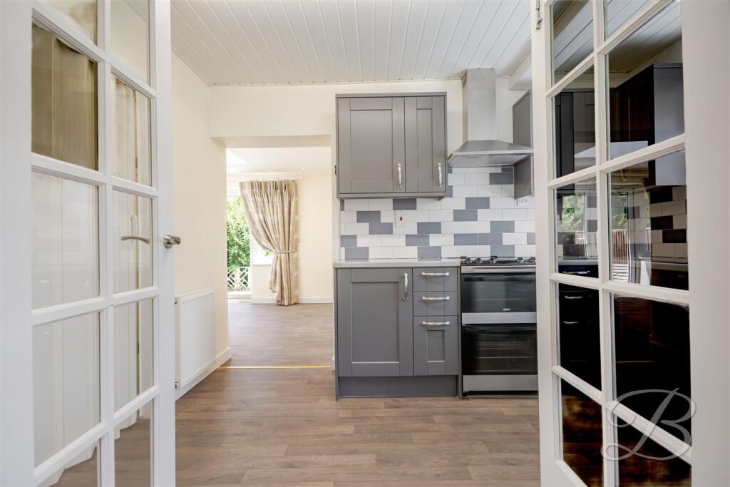House in Newark and Sherwood, Edwinstowe - More