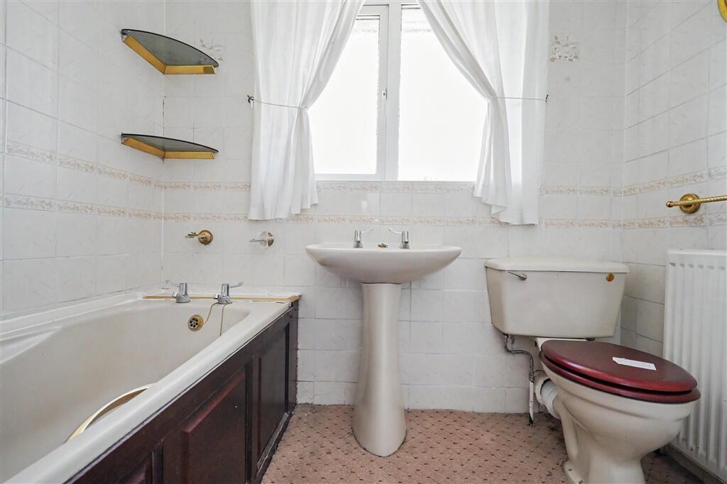 House in North Warwickshire, Birchmoor, Polesworth CP - More