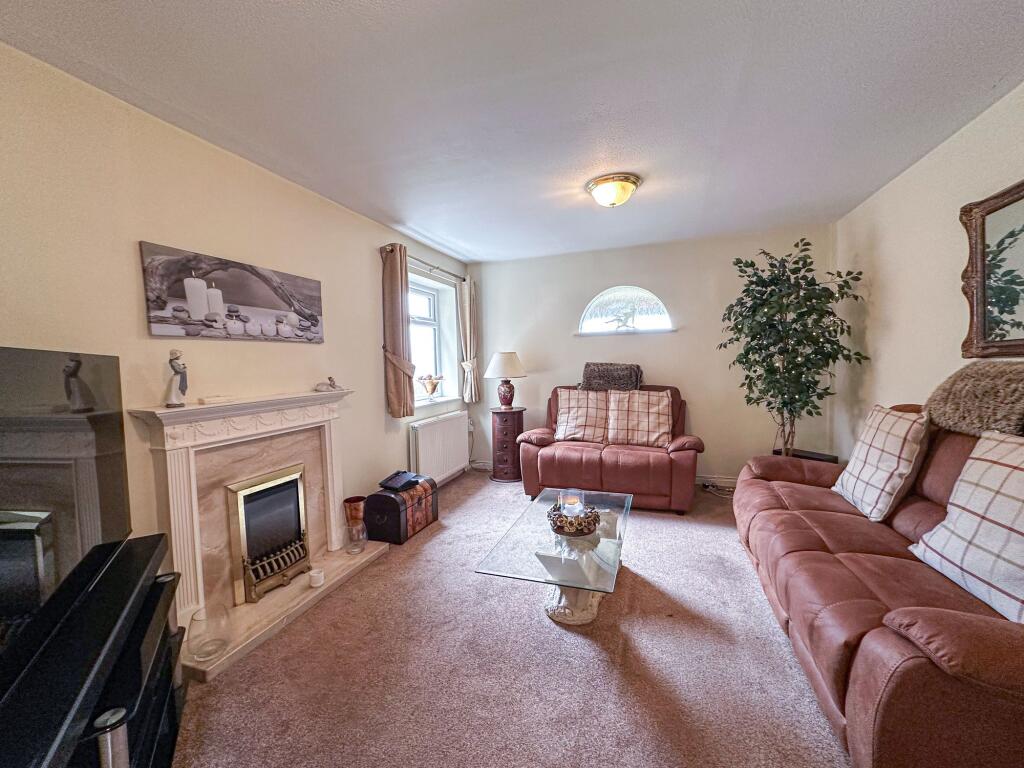 House in Wirral, Irby - More