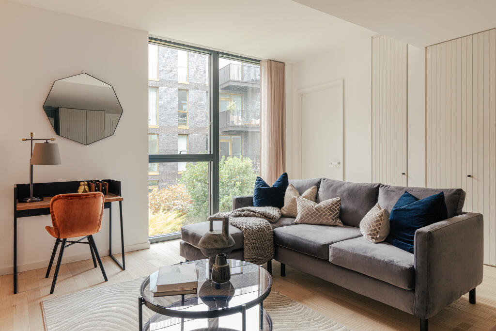 Main image of property: The Brentford Project
116 High Street
Brentford
TW8 8EW