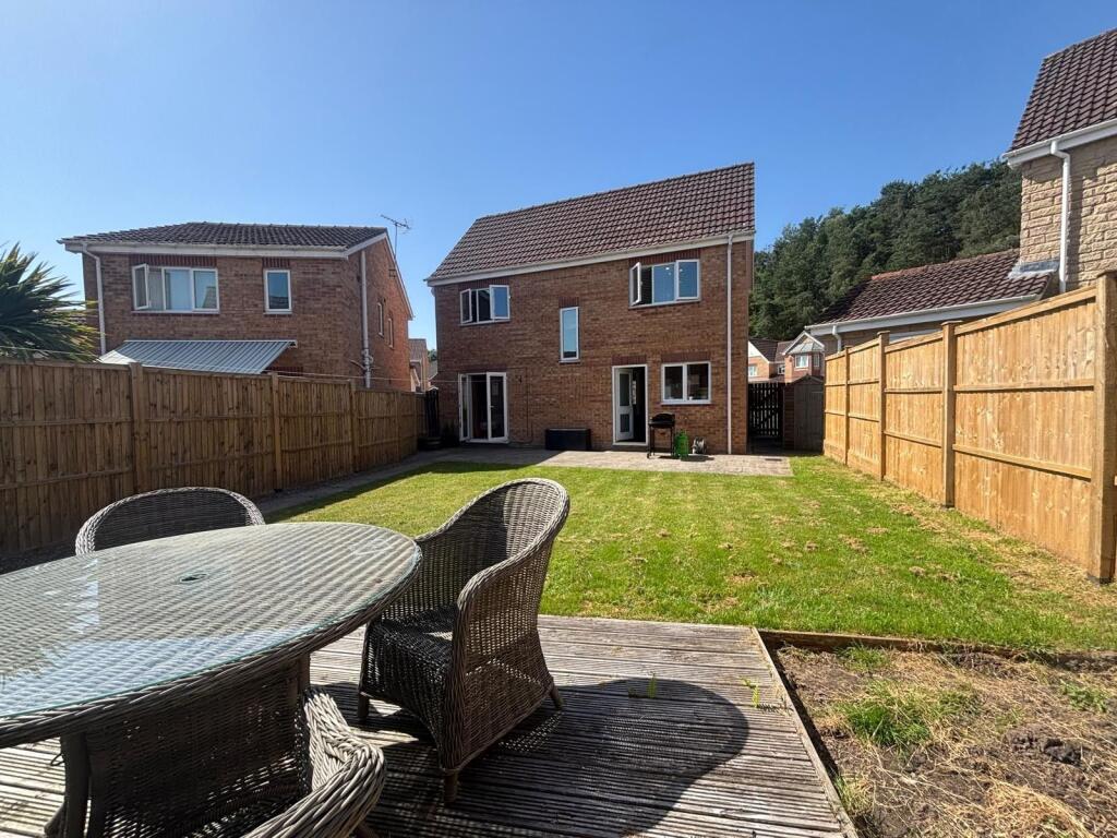 House in Mansfield, Nottinghamshire - View 3