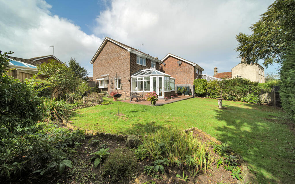 Highfield Close, Semington photo 2