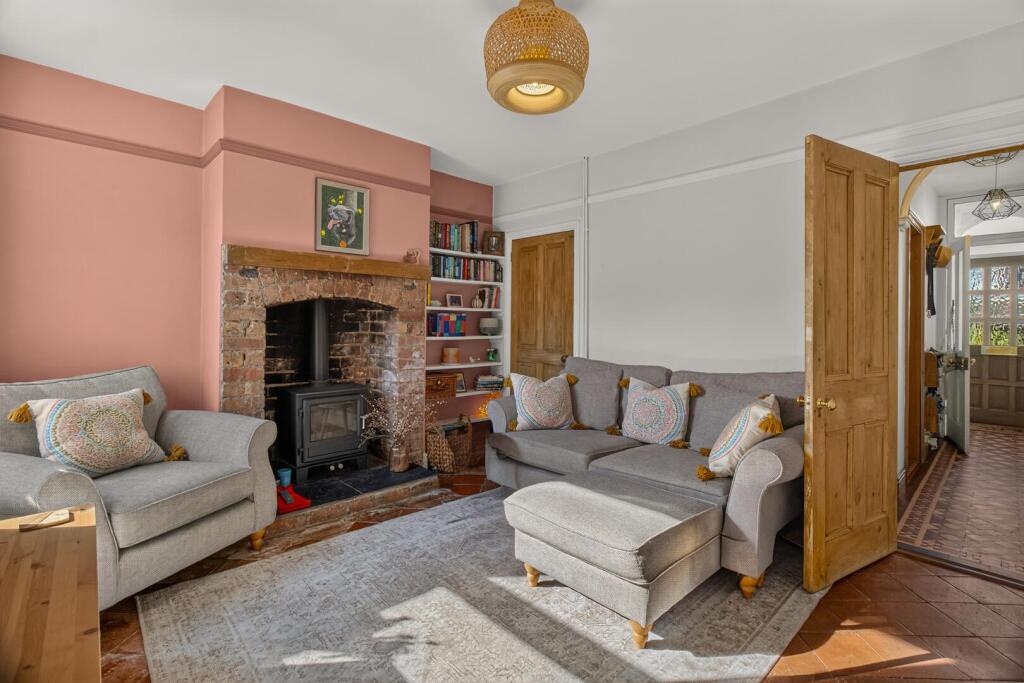 House in Worcester - View 4