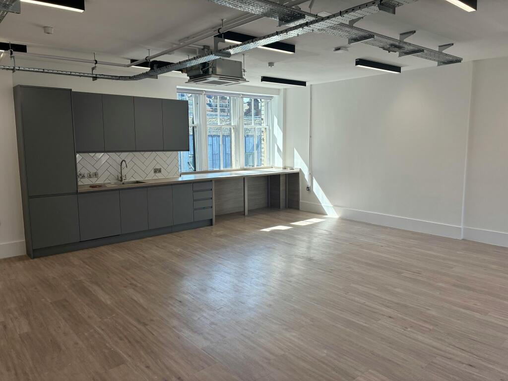 4th Floor (Rear)