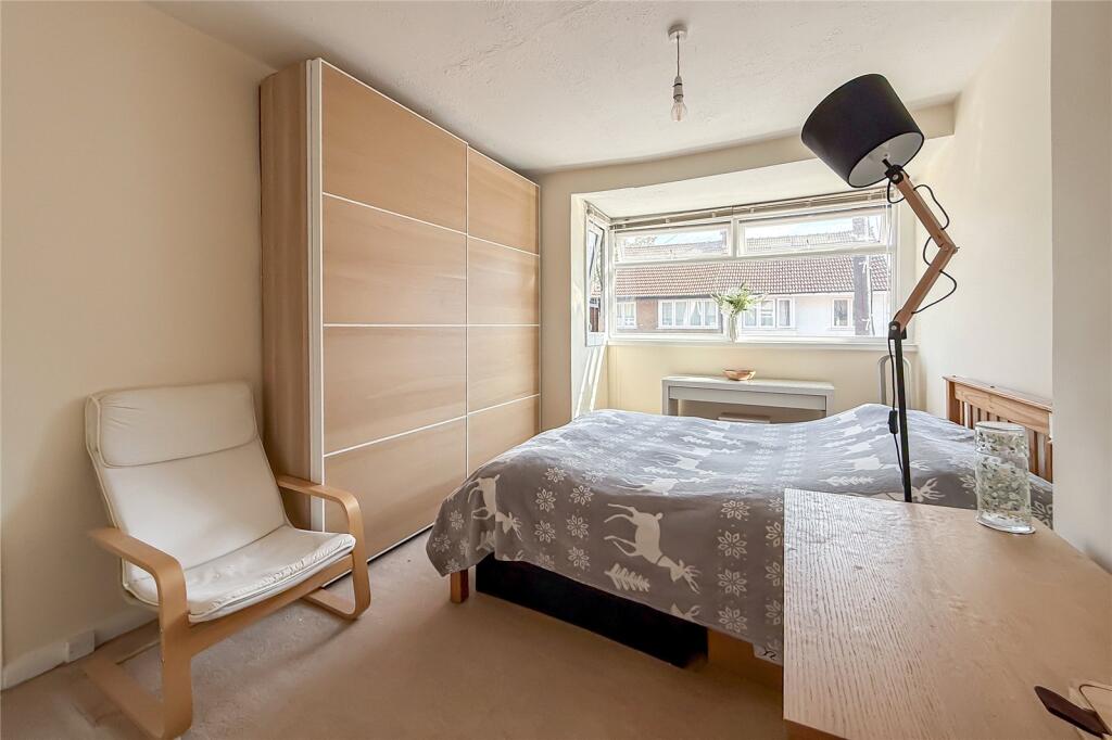 House in St Albans, The Camp - More