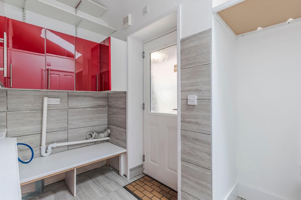 Smithfields, Tattenhall, CH3 - More