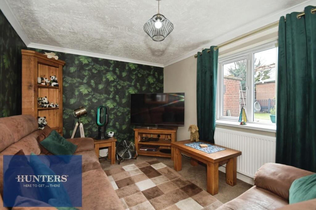 Summerfield Crescent, Brimington, Chesterfield, S43 1EZ photo 2