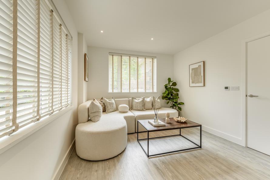 Apartment in Hounslow, Lampton, Heston - View 2