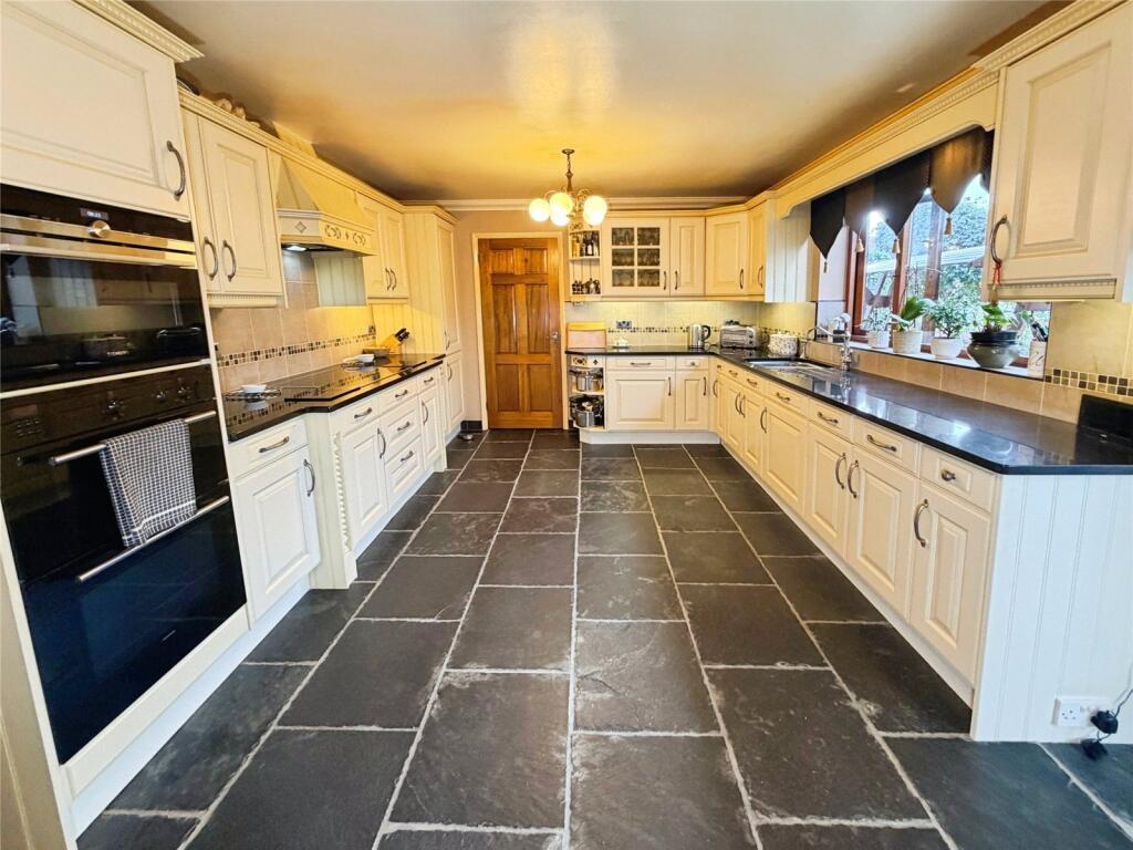 House in Doncaster, Marr - View 2