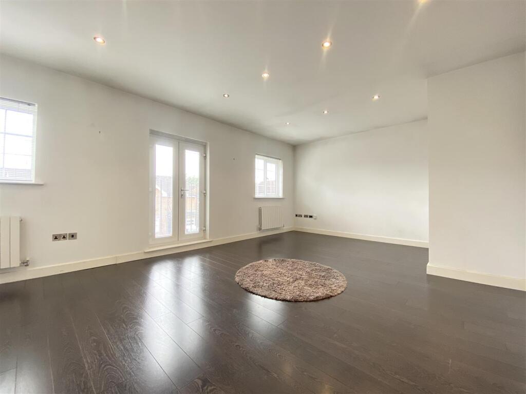 Apartment in Doncaster - More