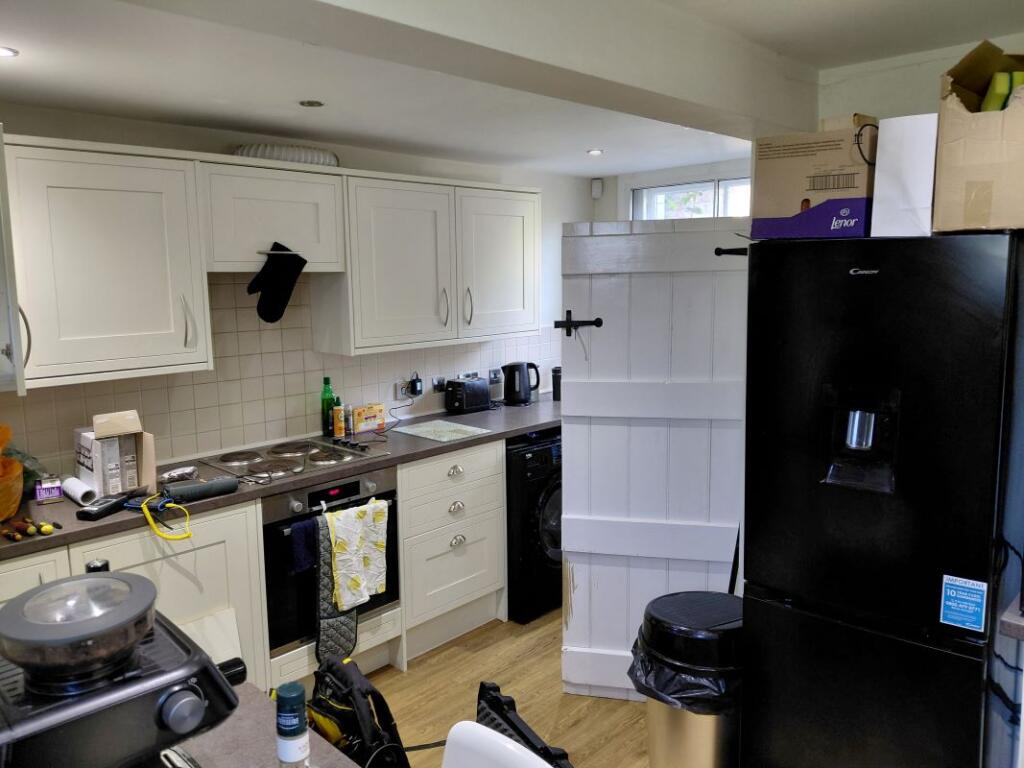 Canal House, Chatterley Road, Tunstall, Stoke-on-Trent, ST6 4PX photo 4