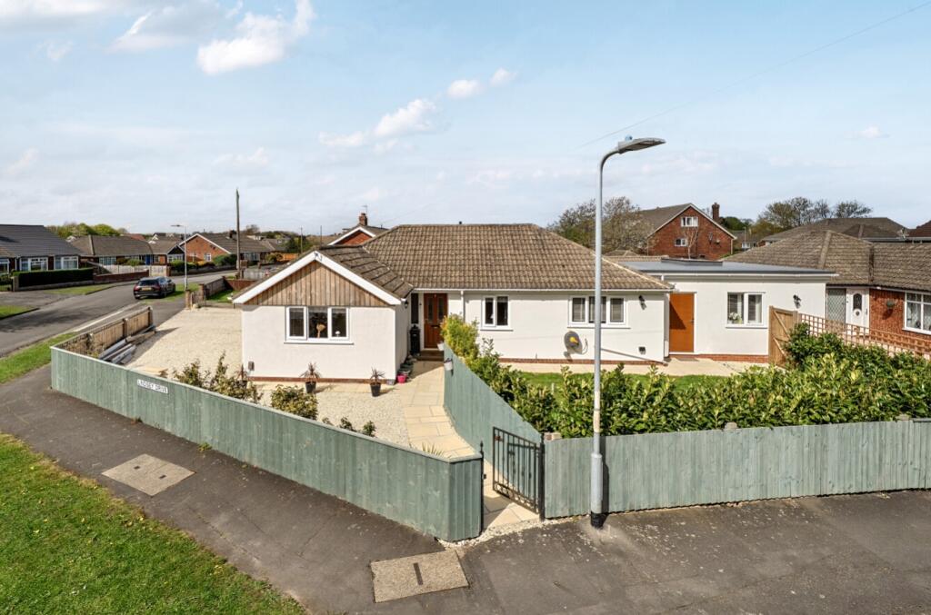 Main image of property: Holton Mount, Holton-le-Clay, Grimsby, DN36