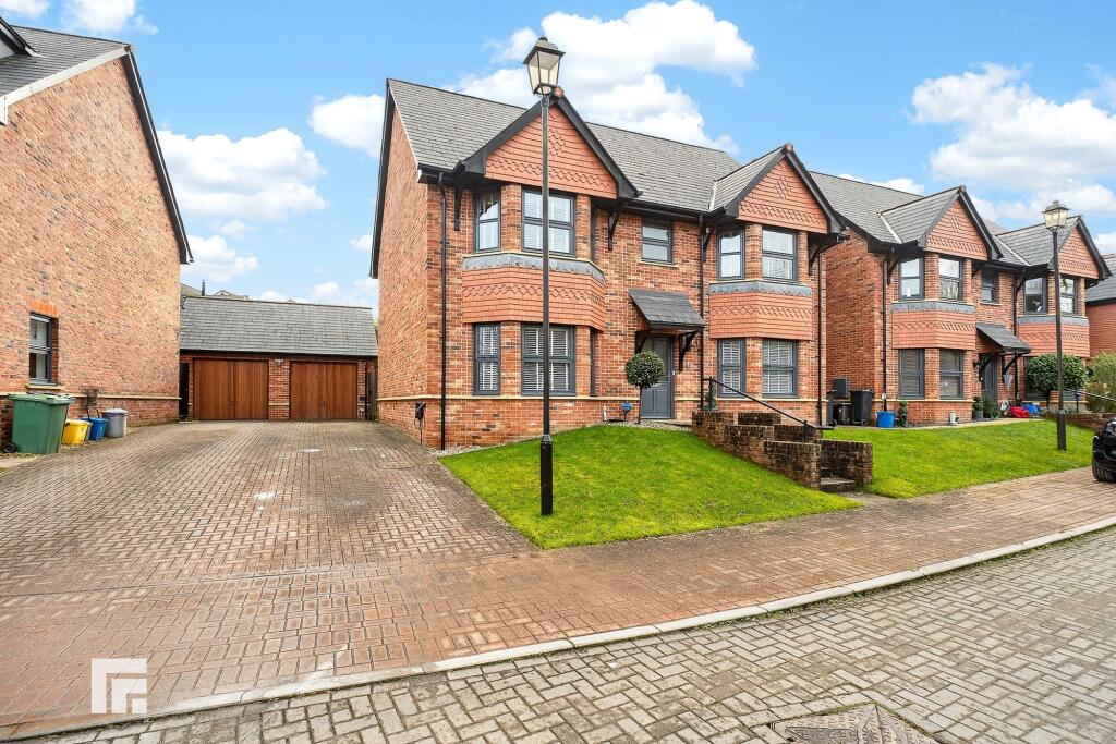 4-bed detached on Caer Idwen, Morganstown, CF15, £775,000