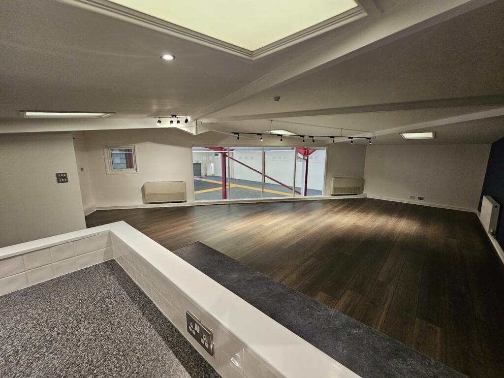 Additional image 9 of Unit 15-16,Aston Fields Industrial Estate, Aston Road, Bromsgrove, B60 3EX