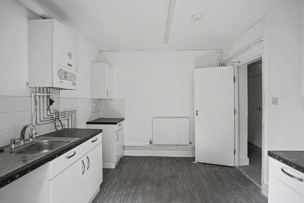 Apartment in London - View 5