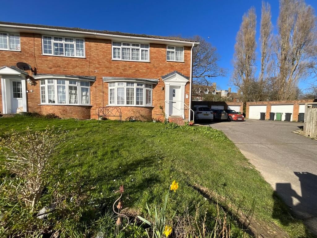 Main image of property: Chartres Close, Bexhill On Sea , TN40