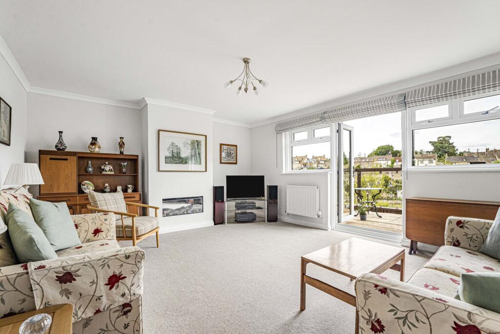 House in Gloucester - View 2