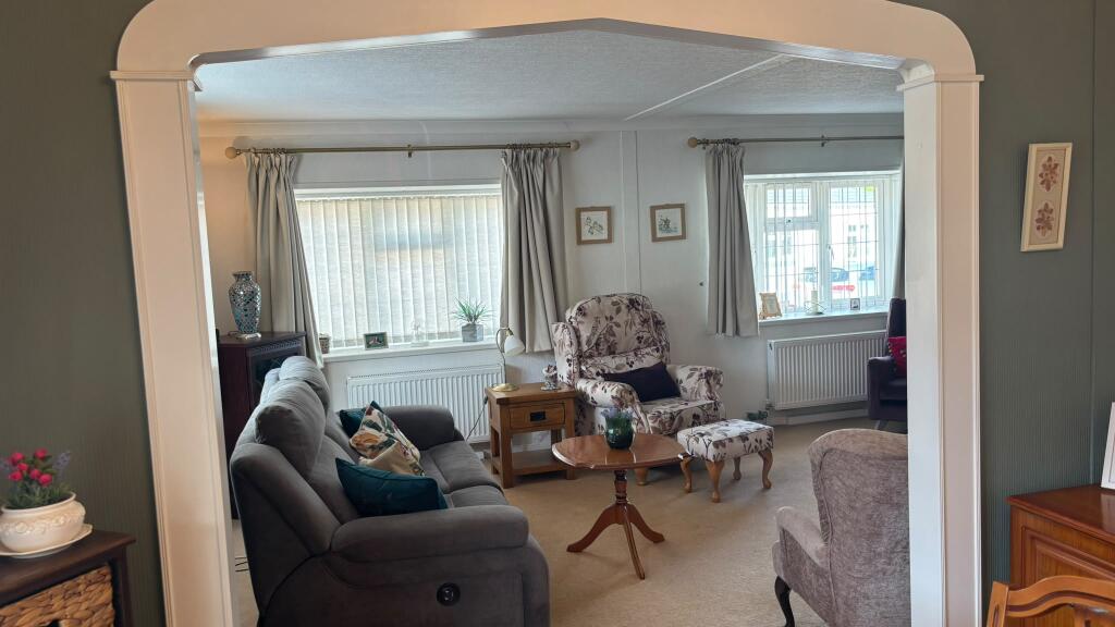 Layters Mobile Home Park, Layters Green Lane, Chalfont St Peter, Buckinghamshire, SL9 8TJ photo 4