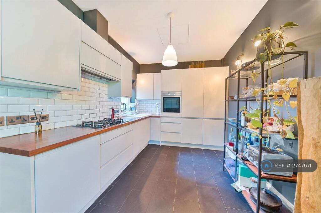Main image of property: High Road, London, N22