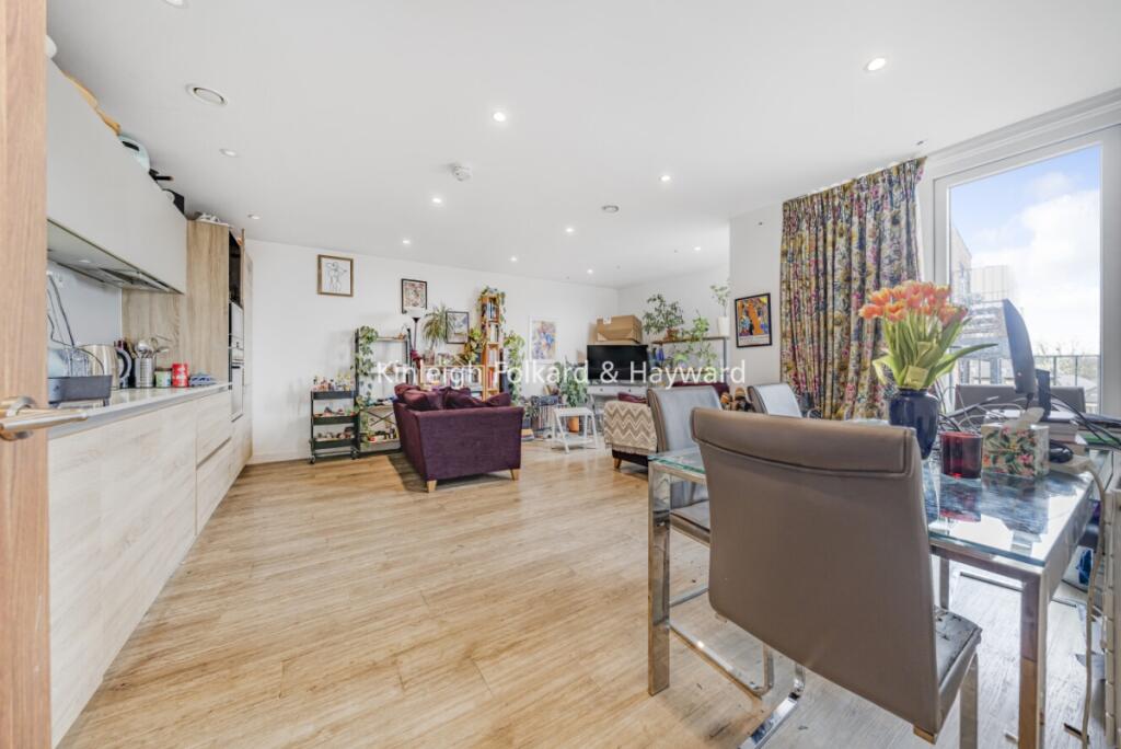 Main image of property: Tooting High Street, Tooting, London, SW17