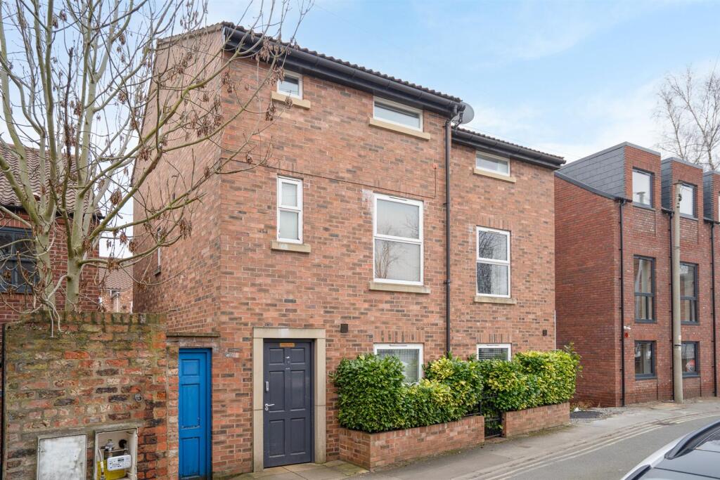 Main image of property: Union Terrace, York