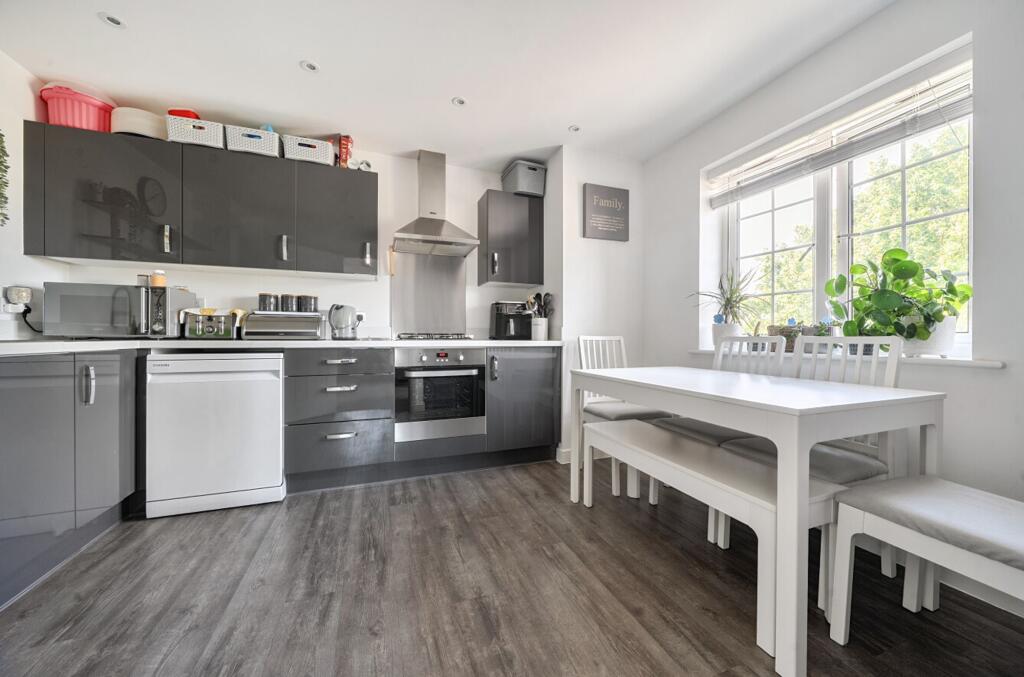 Apartment in Chichester - View 3