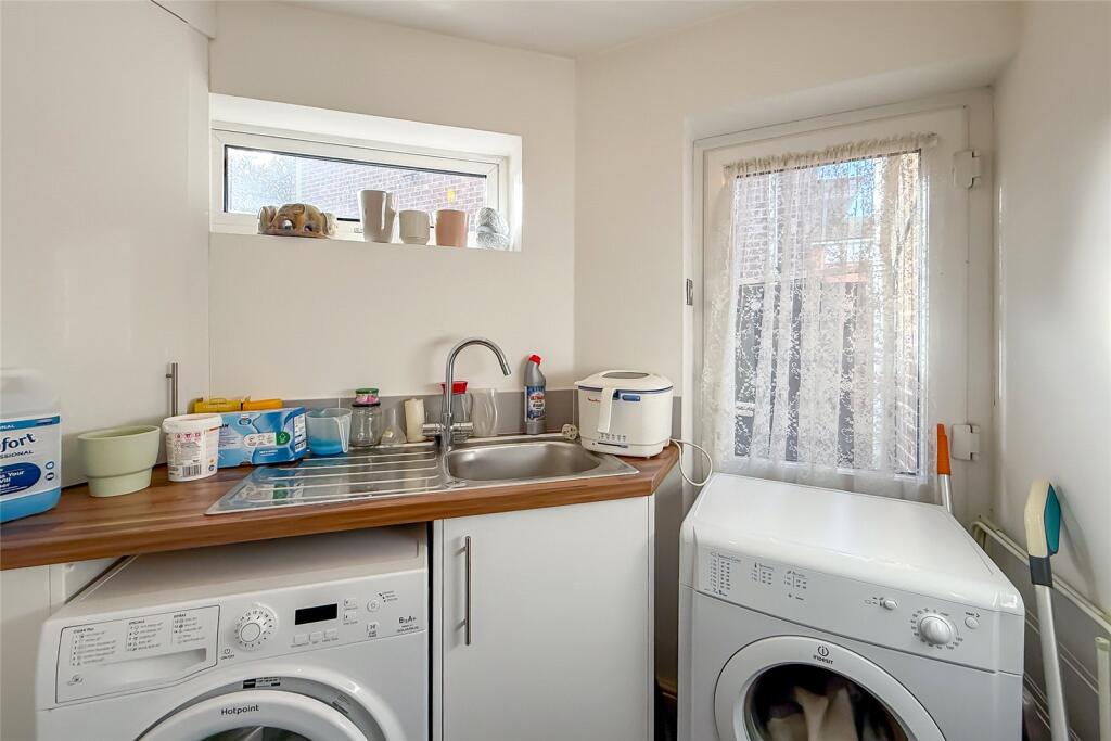 Additional image 13 of Tiverton Court, Harpenden, Hertfordshire, AL5