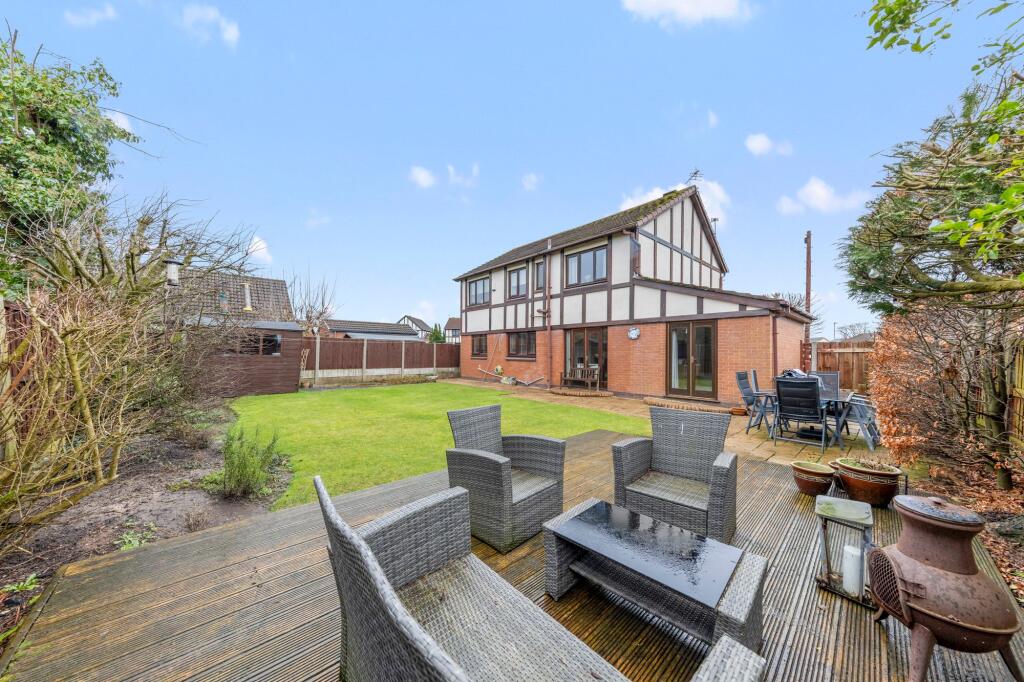 Sandfield Close, Lowton, WA3 photo 4