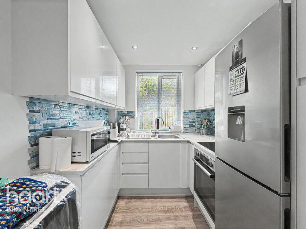 Apartment in Braintree, Essex - View 2
