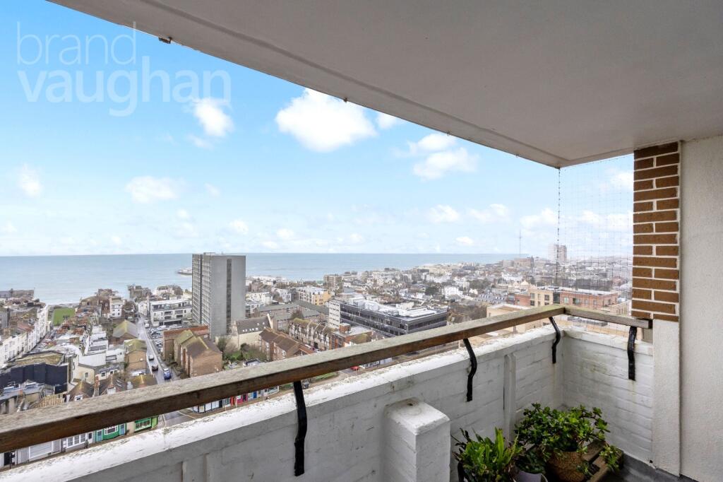 Apartment in Brighton, Queen's Park - View 2