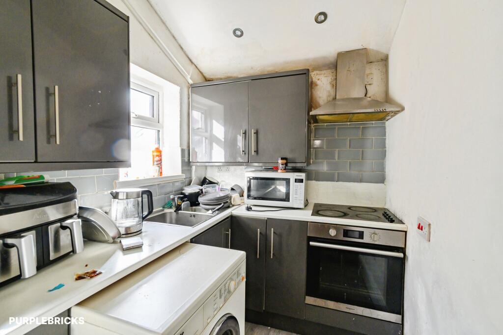 House in Oldham - View 3