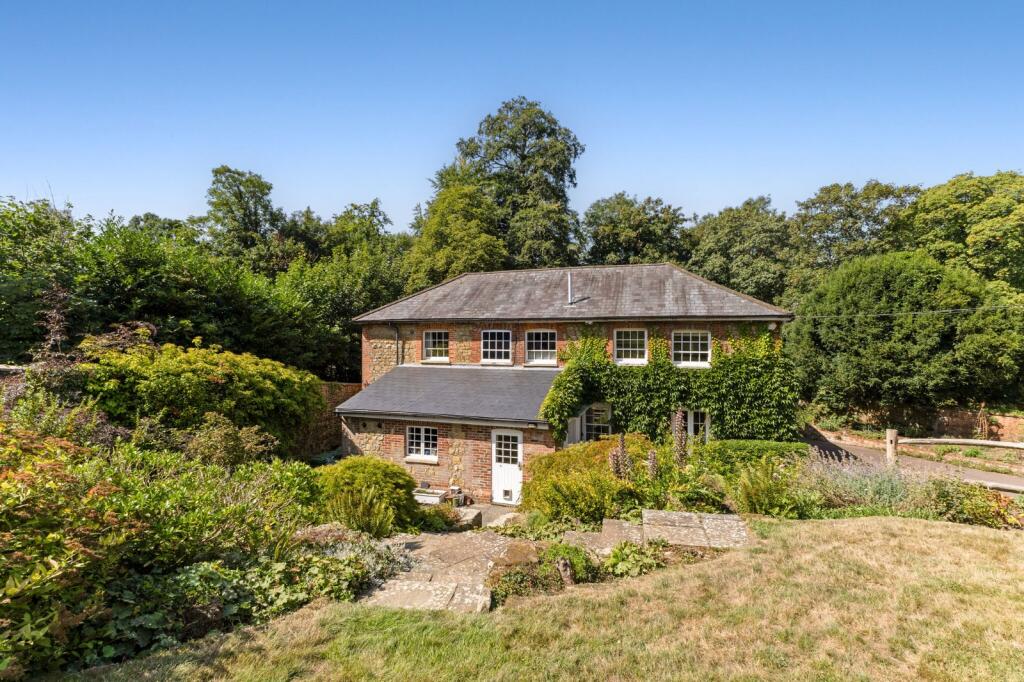 House in Tonbridge - View 2