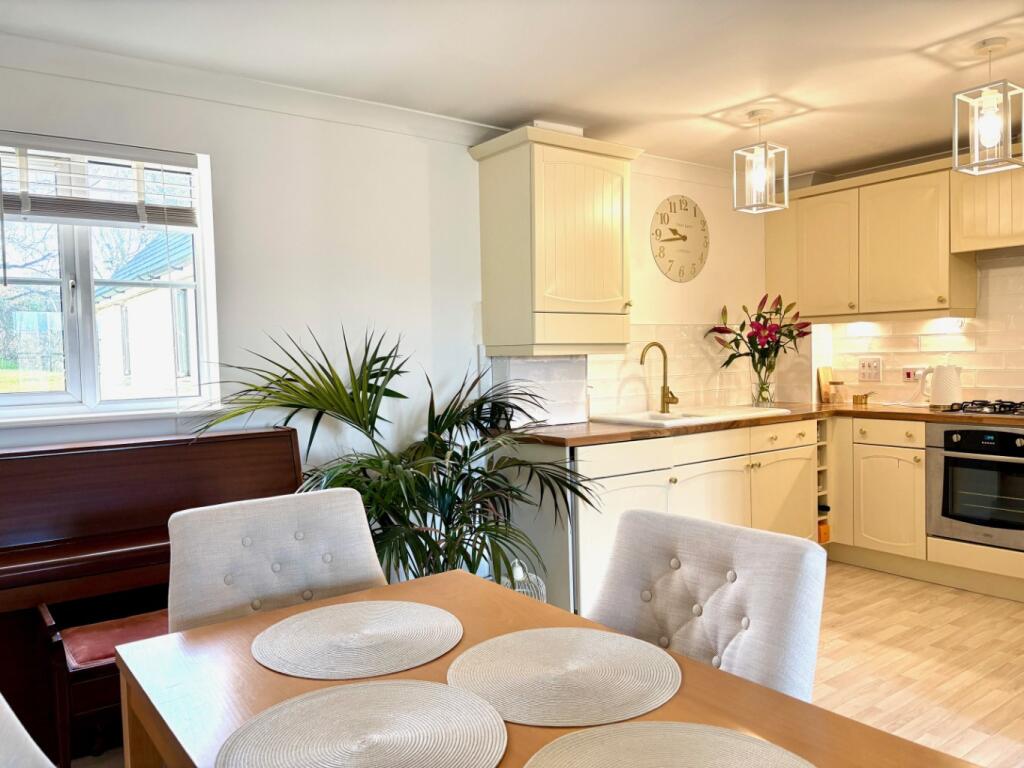 Apartment in Plymouth - View 2