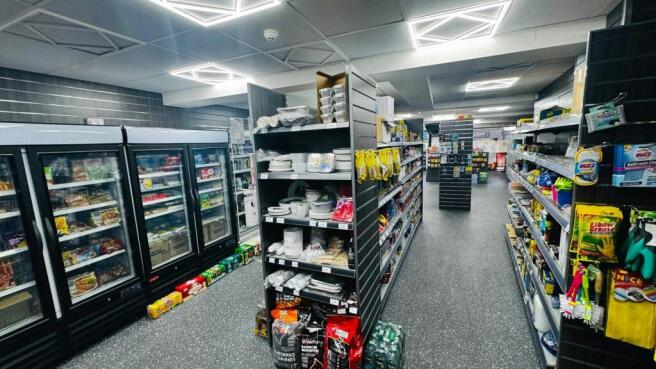 P07 - Rear household aisle.jpg